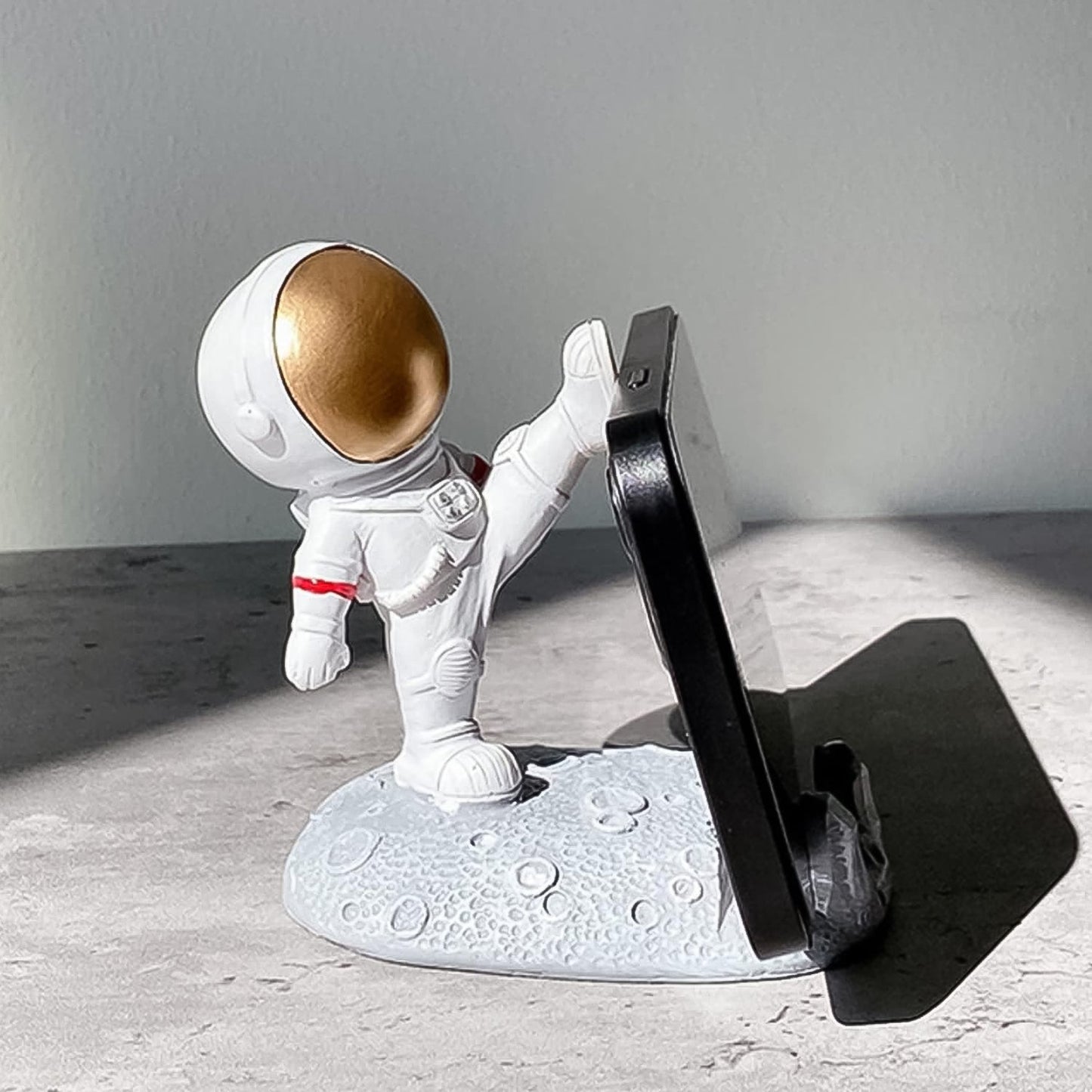 Mobile Holder Astronaut Phone Stand Planet Creative Fun 3D Design (1 Pc / Mix Design)